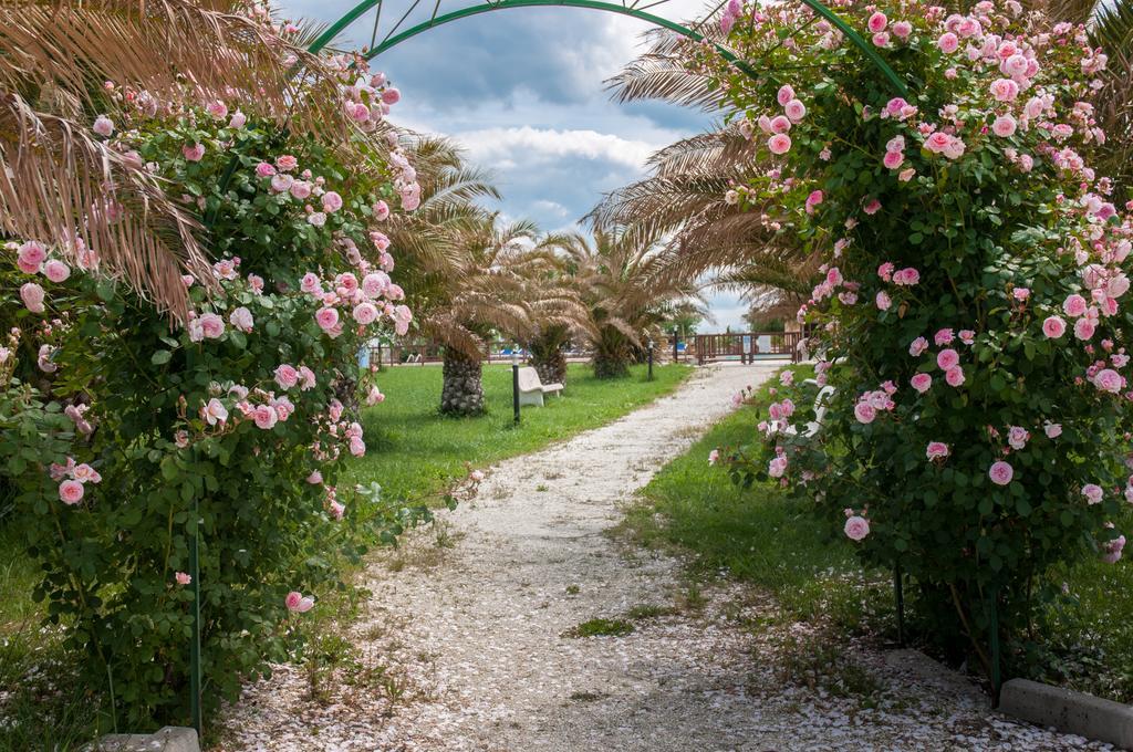 Agriturismo Il Casale Di Monica Rivotorto Exterior foto